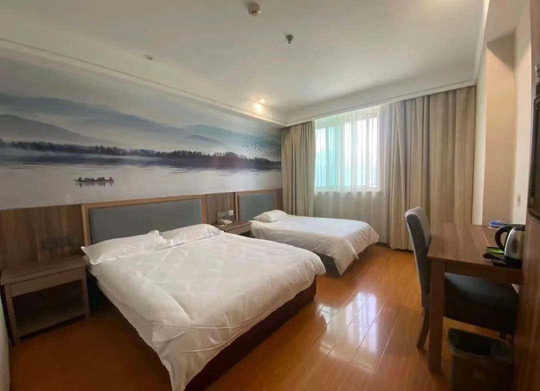 5ce04d5bce444b3c0fbd83cd47db8da5-sz_205786