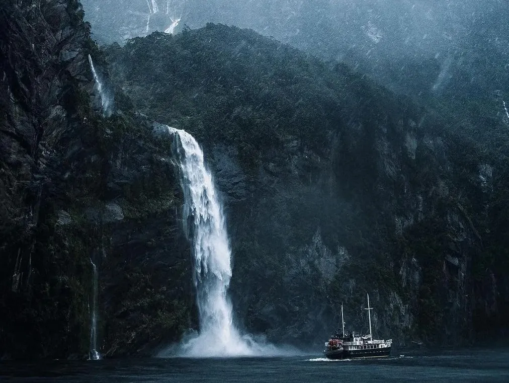 627e02cd57a400bf888cfd7206c0e45c-sz_371322