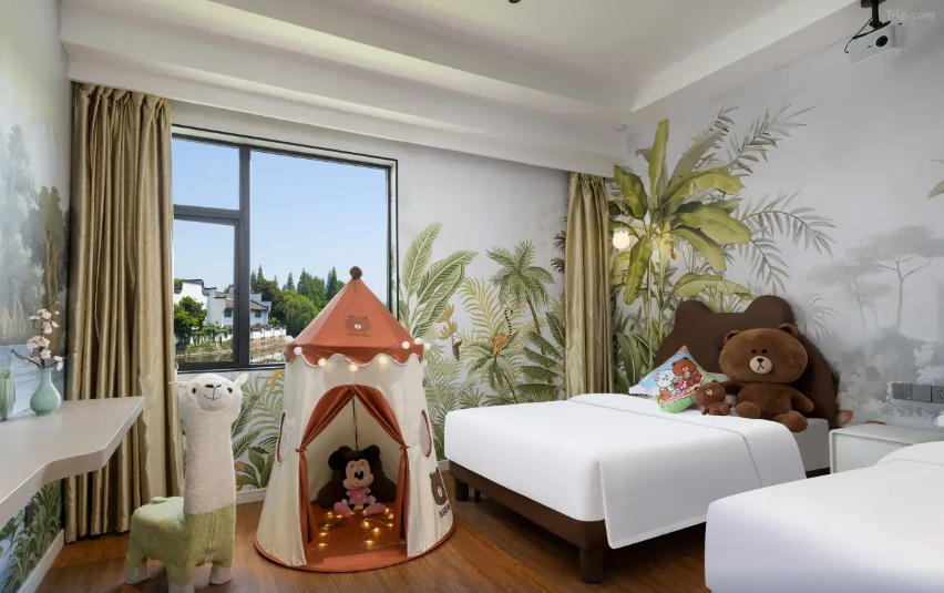 【年味乌镇】住陌上轻雅酒店，享丰盛年夜饭，漫游水上集市，打年糕，写春联，赏花船花灯，看花鼓戏···棋牌/唱歌/儿童乐园/台球统统免费玩