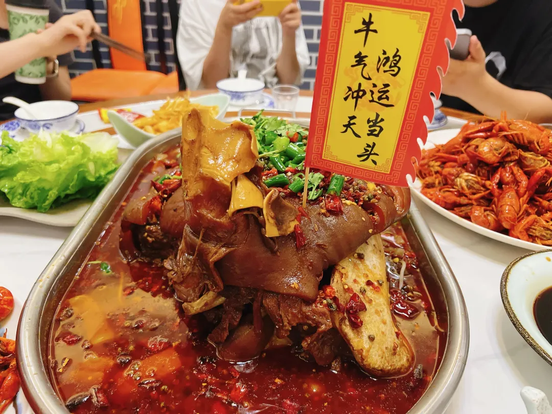 6409bba6f0bfa2f9d8a4563ae893d0db-sz_3263050-1