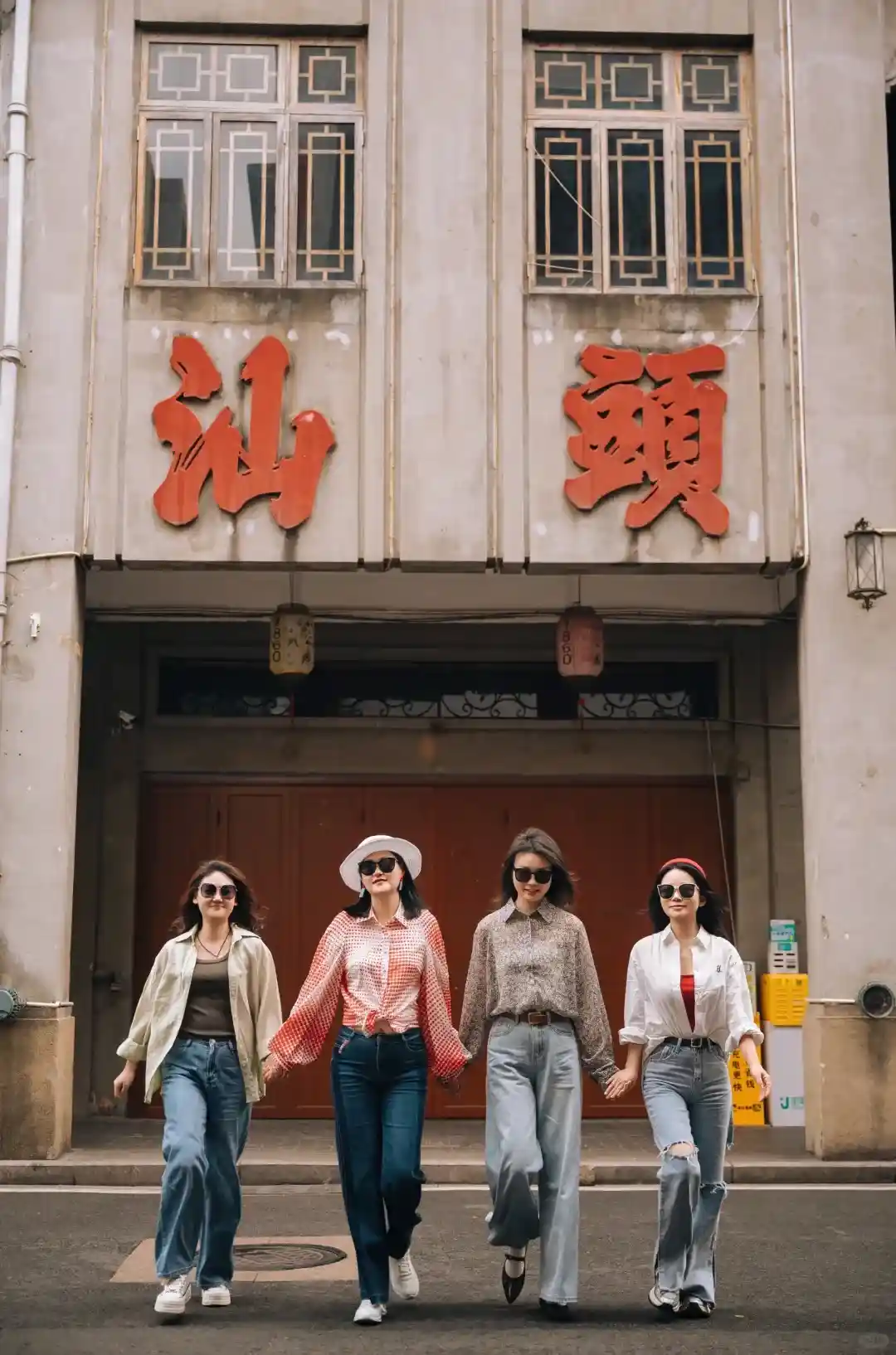 6563366cc20372f8263ee2eccc3300dd-1