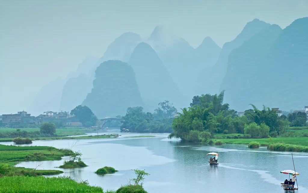 【我在龙胜泡天然温泉】（冬日限定版）-龙胜温泉 |0购物0自费|桂林城徽象鼻山|龙脊梯田 银子岩|漓江竹筏|山水间 阳朔西街|少数民族长桌宴|激情篝火晚会