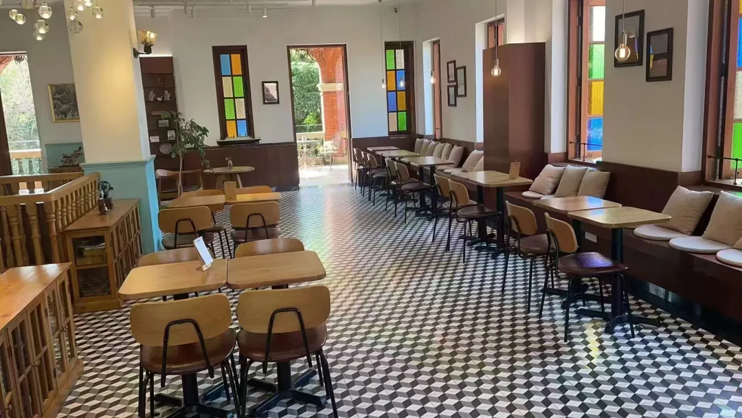 6aa0835ad501d6a5c812e68bdd1417ee-sz_4366563-1