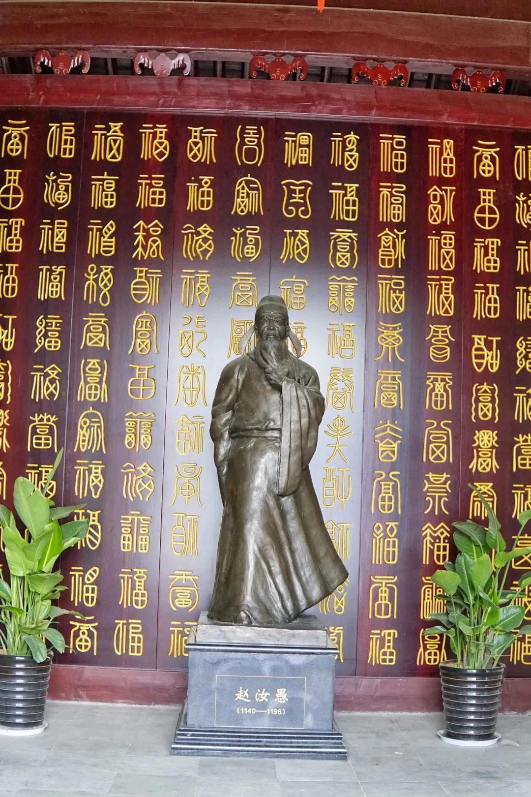 6c37534baab9a7bbba04108be2c7c406-sz_529390-1