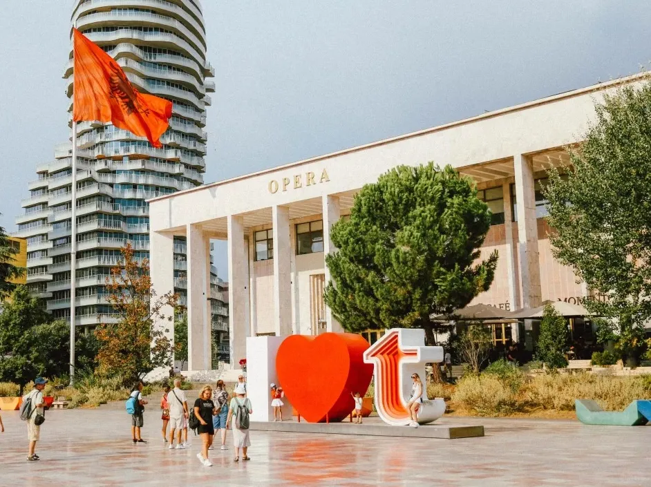 7002ab1a088a4b6b7dada8f2e5814ab2-sz_550590