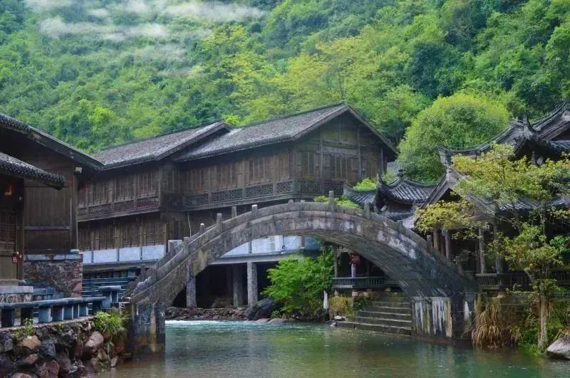 79d3697b2e9af6ddf26bffc98421bbc8-sz_104241