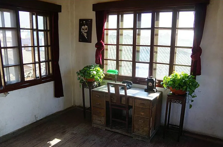 7c3bc618e2950188bea2b5d806efe266-sz_1076071