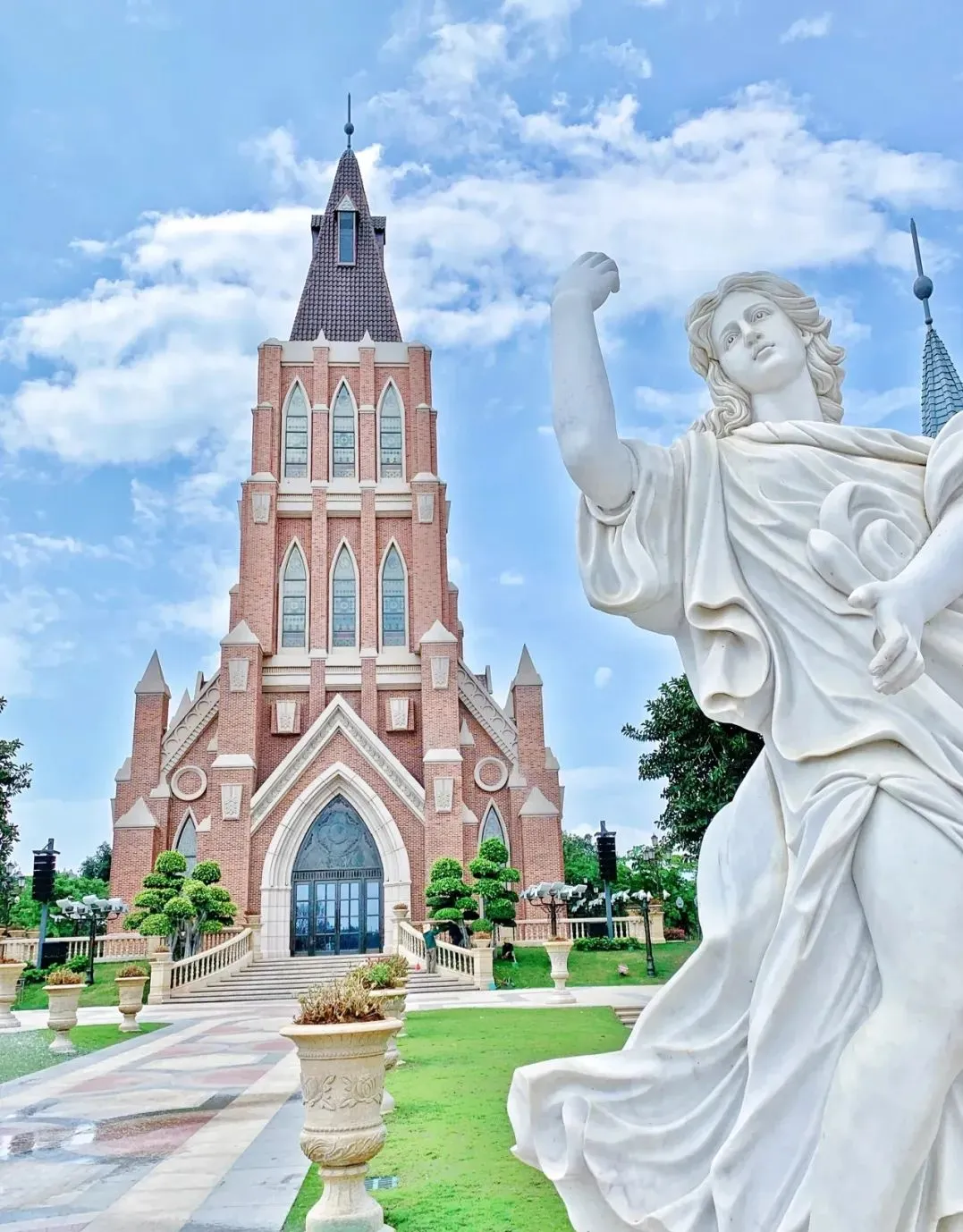 7c98485e4011d8d0dd46dad8ff2836c3-sz_244971