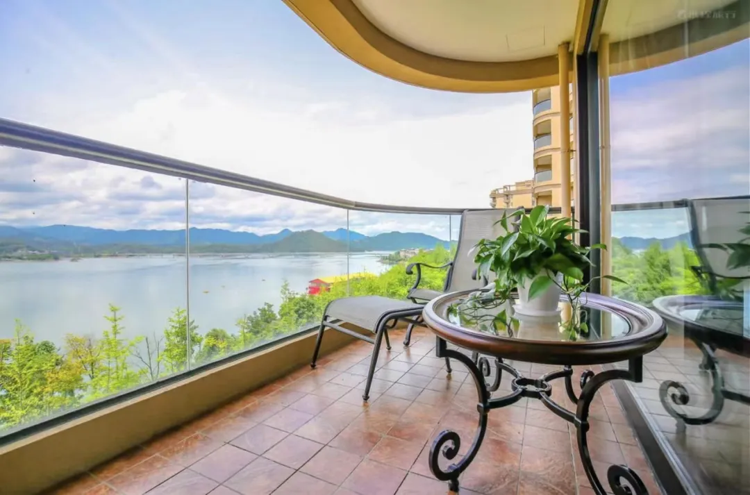 7ca65e1d02124426f190d91e5c39141e-sz_285972