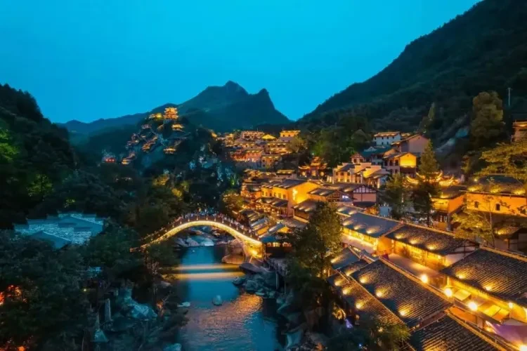 7da62cabdbfbbc008fb2199420599cbd-sz_120243