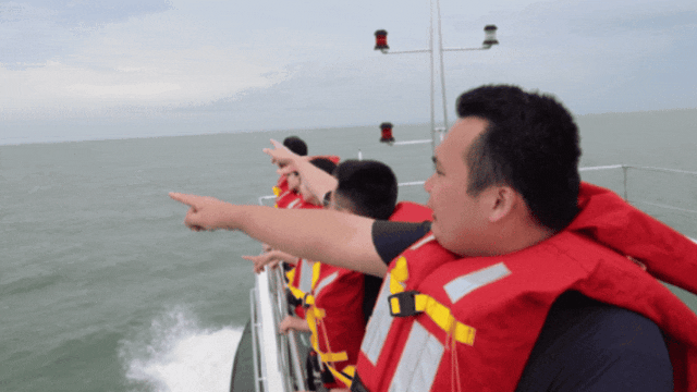 7f52c44530a687c13219289a7b33563d-sz_3699013