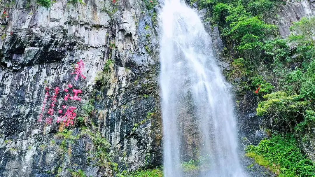 823a627f4a25012df95cc39b5e0cf3b3-sz_252349