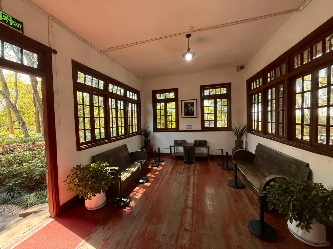 83f06d79bb473b93a5d7fcc219d8d5e3-sz_2216597