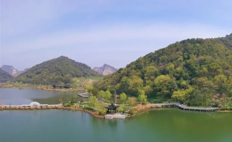 865e261cab8f6e9cda1a97cf0581e348-sz_90569