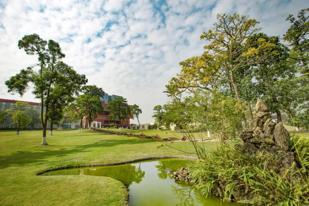 8fa83c74e17c96b4e28791df603bdaeb-sz_1477367