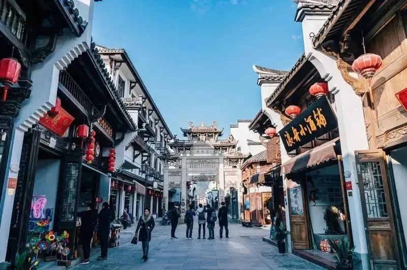 95eef34b8ac4cbf291fa9e7a317964e6-sz_214468