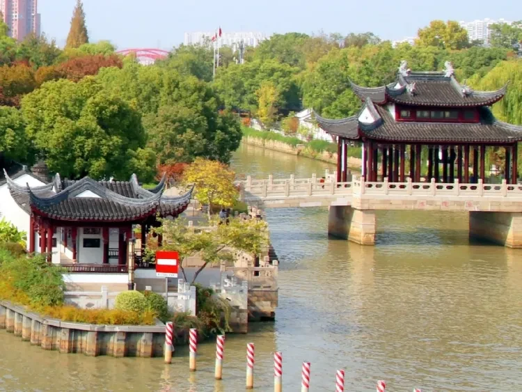 98af8261e9085cd2aa491ae41c40bf01-sz_2941036