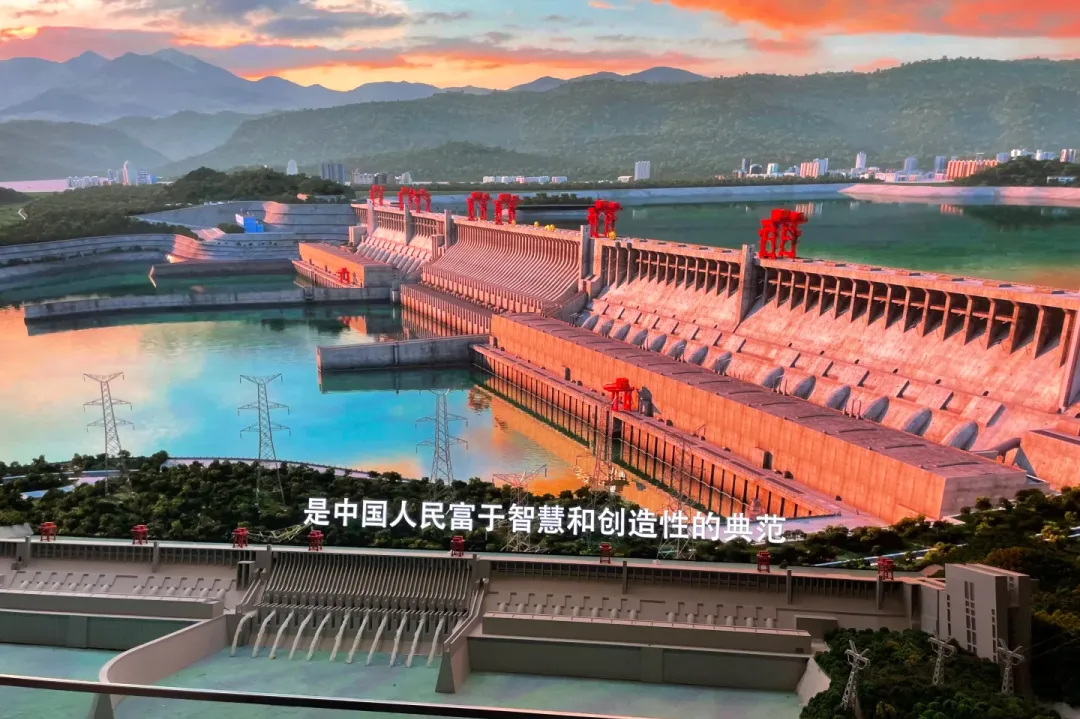 9b3ec14f17e975f3753f1aa163c344e0-sz_2592092