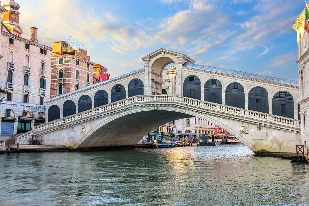 9e8eb37d269061136fd4433bc5dbf87e-sz_2349960