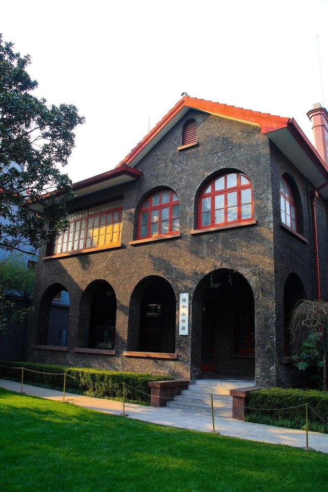 a166bc3e40dd4ab3a077d75219430c8a-1