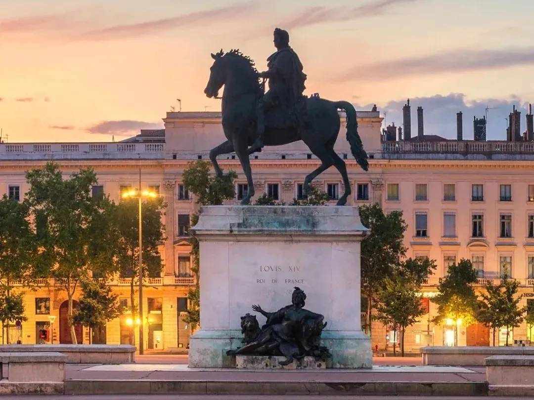 a9b26975d9012293b5b8726546ea05e3-sz_317251