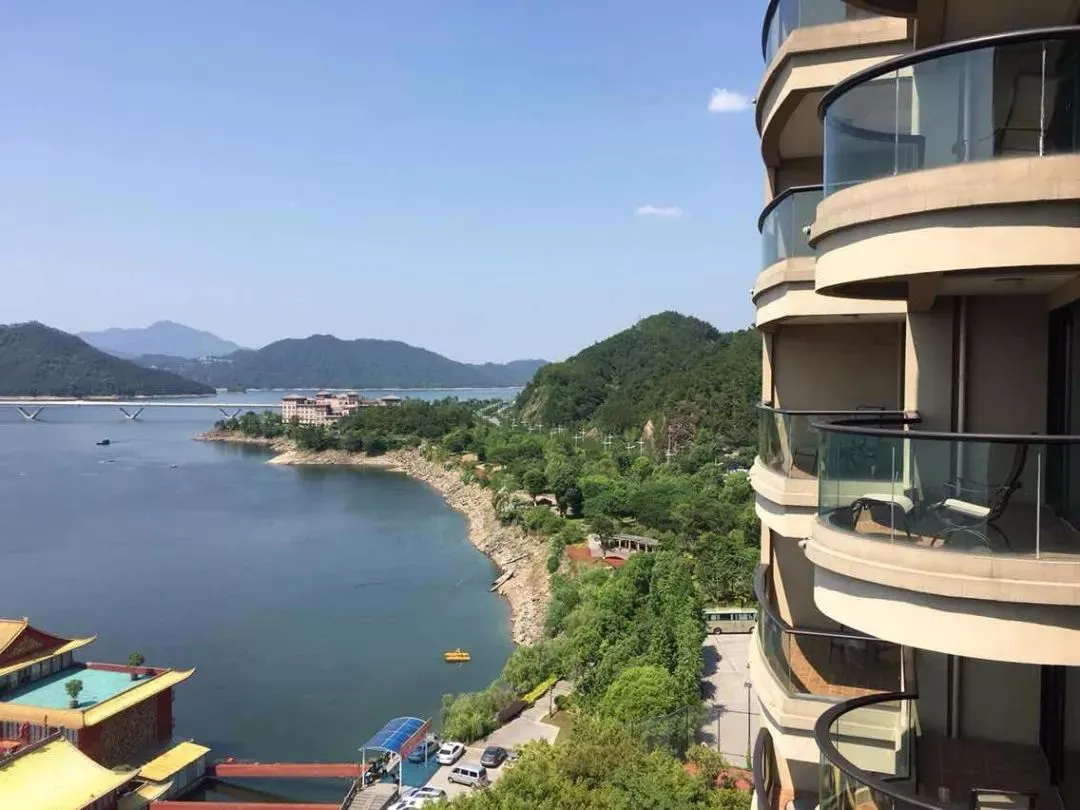 aec47b1771a7f0221002626d7e9f9d1e-sz_111190