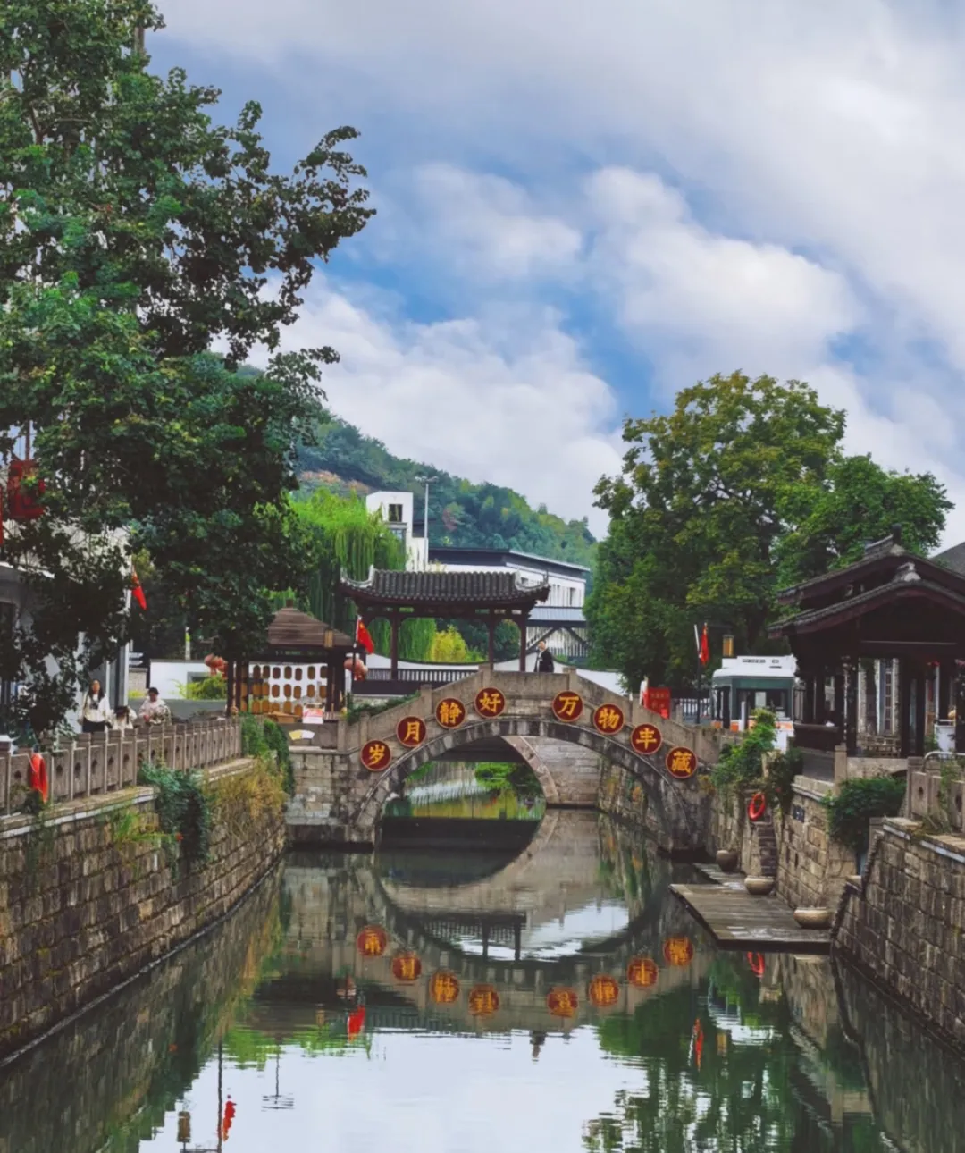 b7811f8e28b5d777bdd29d03a9e96f4a-sz_395313