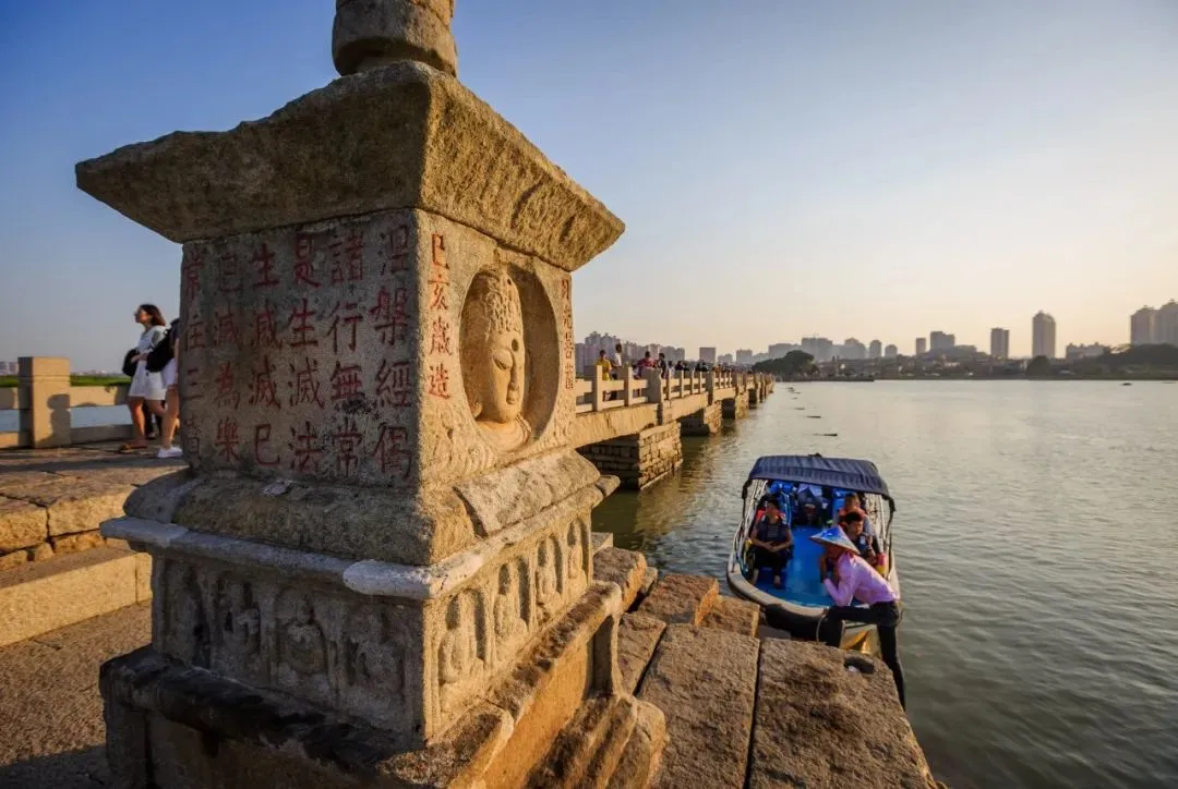 beef07362baed0c39ab82b5c6438c956-sz_121825-1