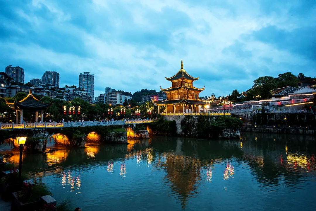 c41f91b983cb44488c447f89c4ff372a-sz_414078