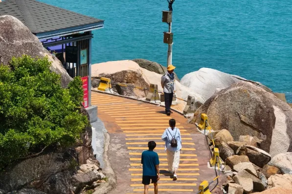 ca1a8cff94dd481e5ed4b3d17d4479ba-sz_792652