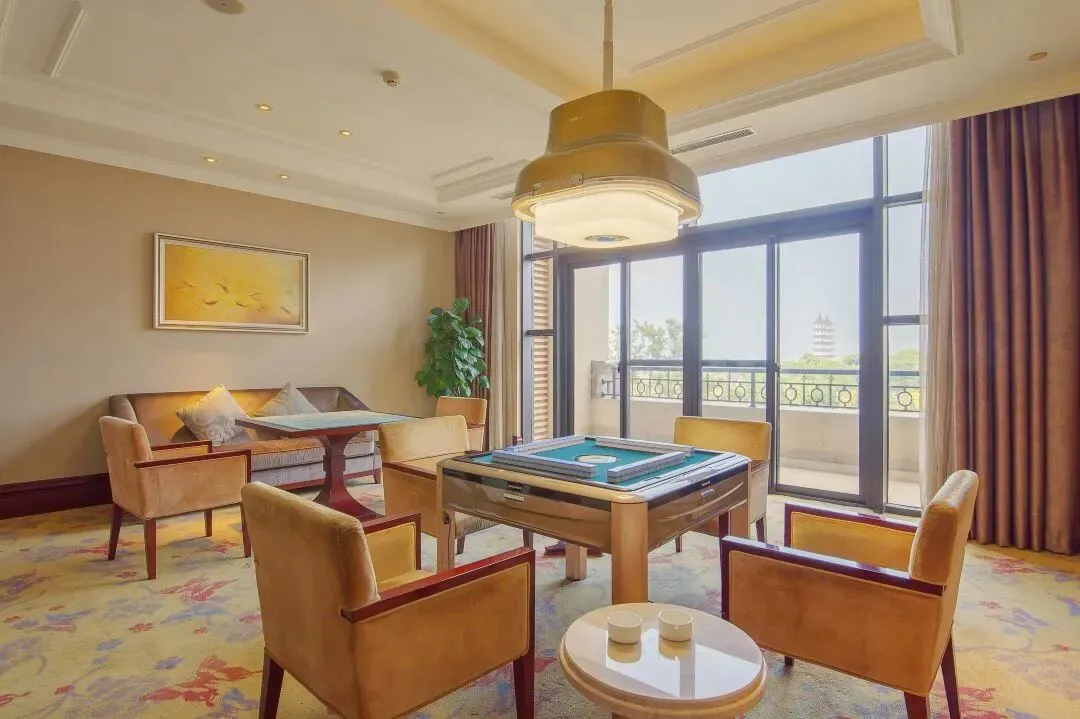 ceb7c0c25f994cd0df72d4a5af09ad8b-sz_105603