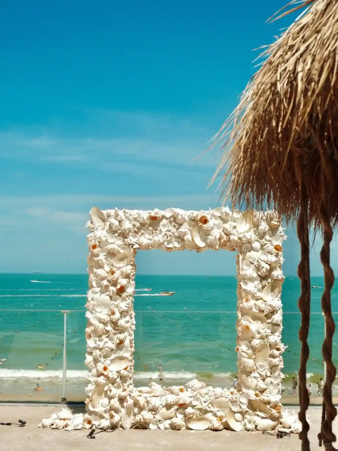 d5be06bb24b98f77f814a540b75ee0d6-1