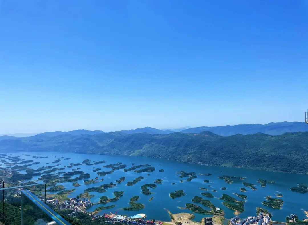 d8cfa262fd7f45d0b0b223a9d60b763b-sz_131043