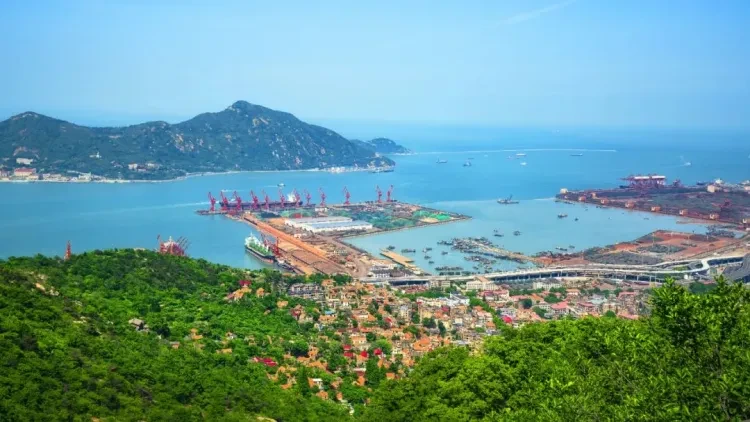 【品质纯玩：浪漫海滨❤连云港❤西游胜地❤花果山康养度假五日598元】四晚连住世纪缘四钻酒店，6正4丰盛自助早，游5A花果山+诗画连岛+海上仙山•云台山+羊山岛，全部精华景点