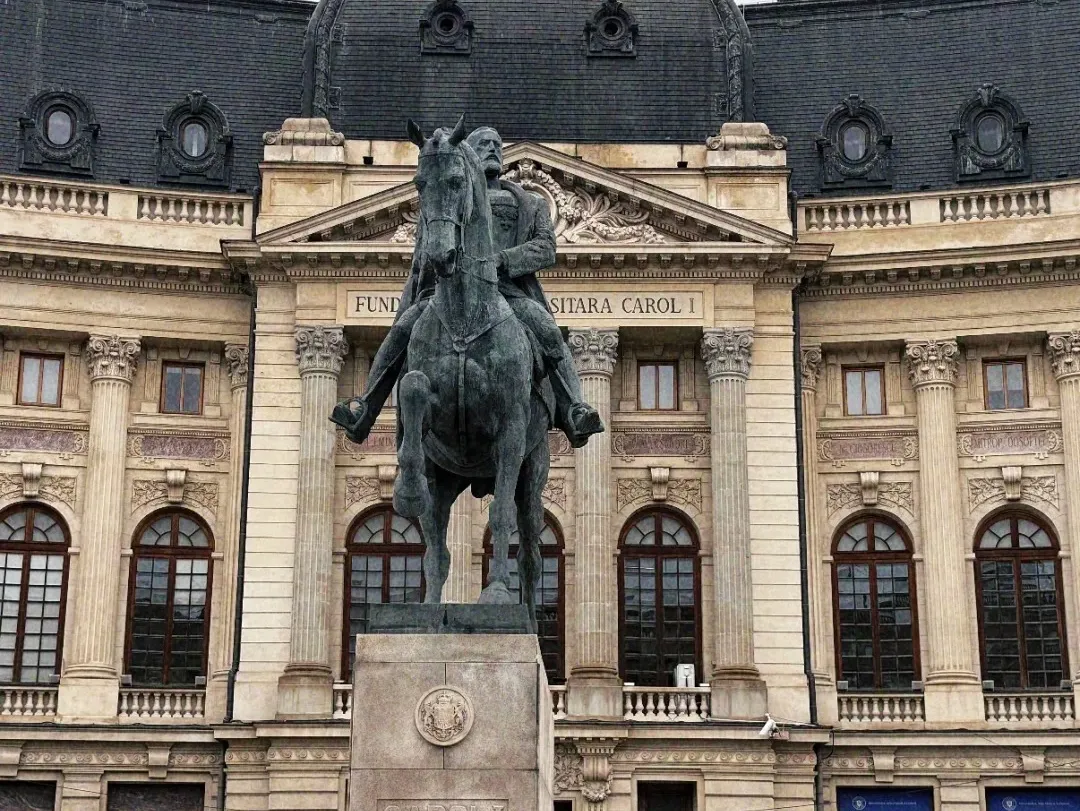 e3f3322d26318560e0b05c3eb67a7327-sz_560712