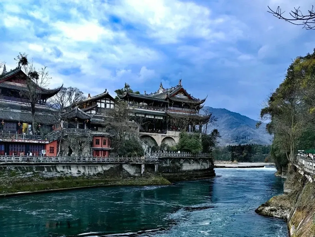 e58abfcc64244b3c96f5e67182f15c14-sz_692853