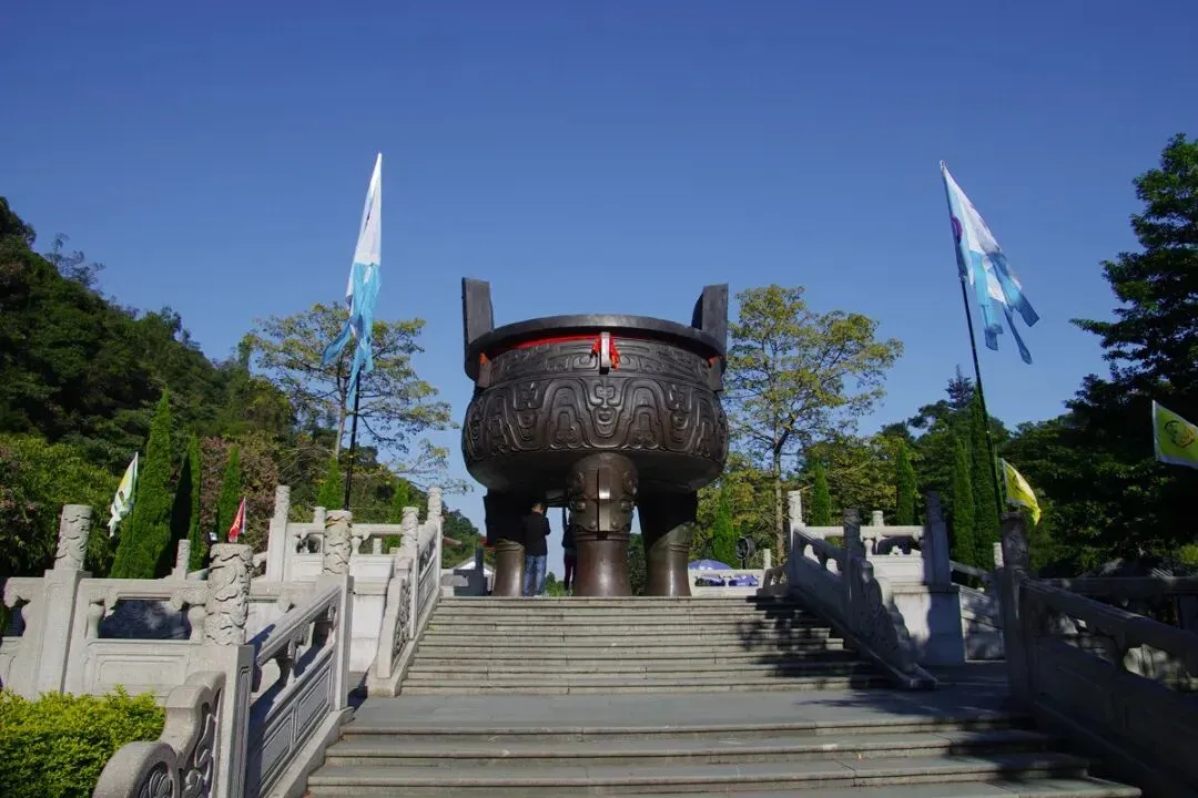 e9e1cc9834623ae9101f2eac3e6300cc-sz_125268