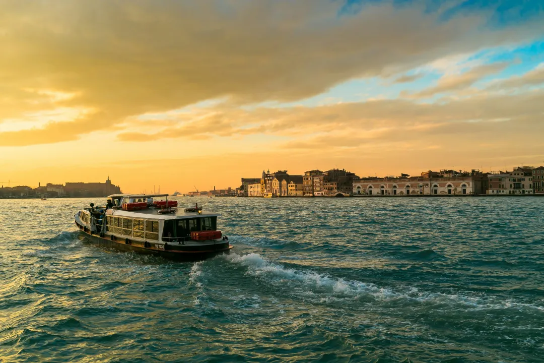 eca823620caa32ff9d6320603b1ed95c-sz_2320464