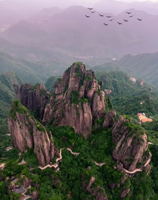 eef4ddf89268b16b7cae0dfe865b71ec-sz_1180093