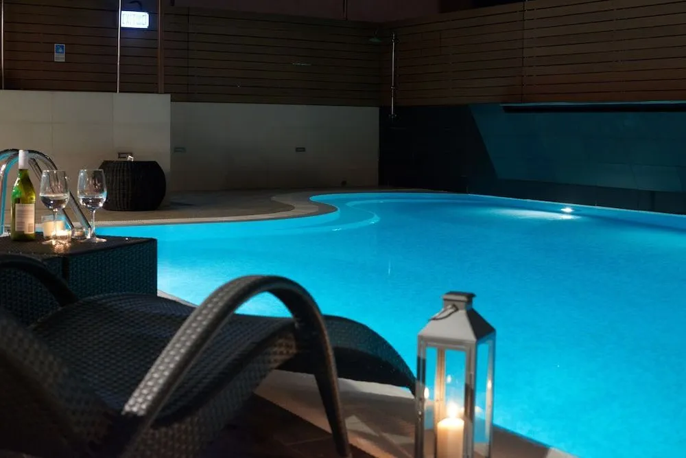 ef88481c4e6e622190bb0fe7e61371f4-sz_1000943