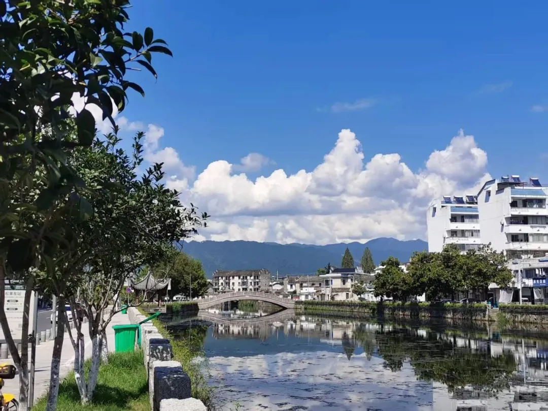 f18c157050c384cd7772b888d2fe18cf-sz_225574