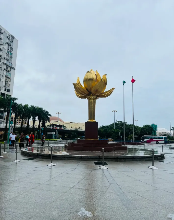 f9dff3c925af9590175bbe016ff6fbb0-sz_751590-2