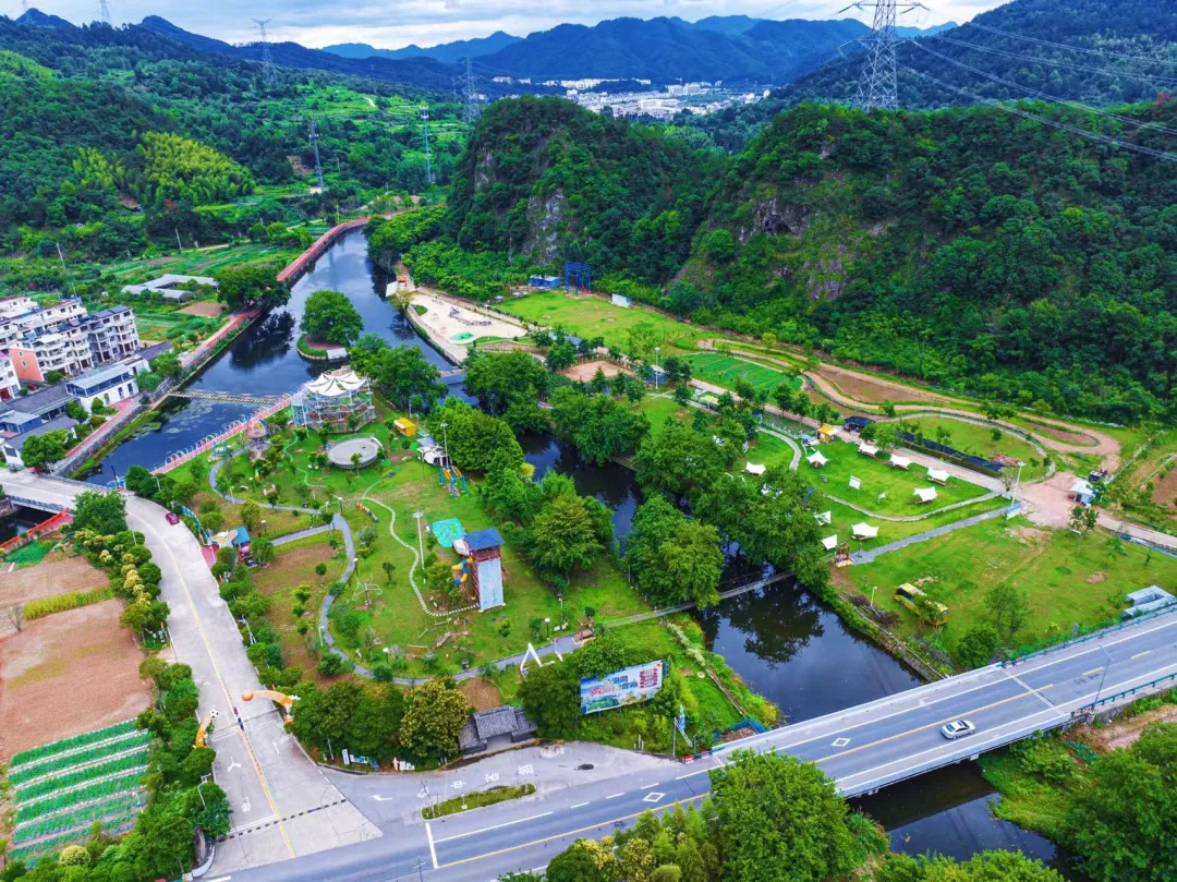 fb63f9f329d9968e4c588578b9f30fe6-sz_6039545