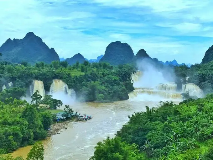 fbcb2baeb3fd85a4d59cc46731598243-sz_61247-1