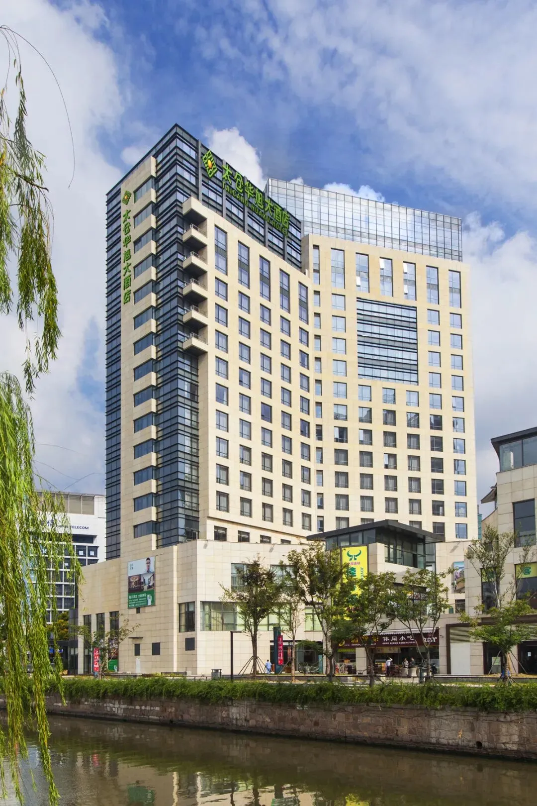 fc8a1d946e28c315723e73de4e06d02e-sz_325050