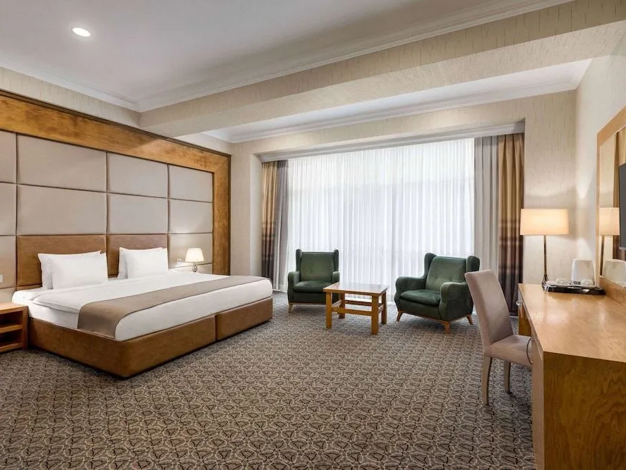 fecdd32fa53e2e67eff836aa1e4ab045-sz_119528