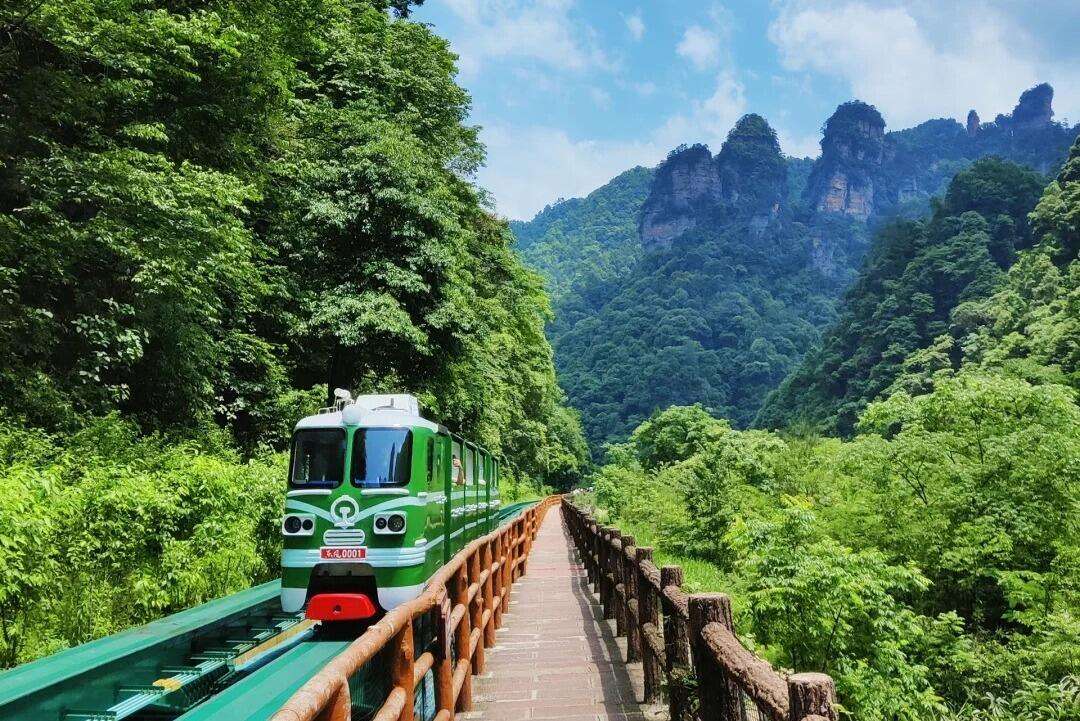 00000000AwinzHugolxKxoYB