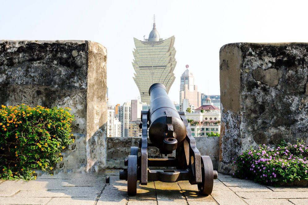 00000000BYNUxGysuncMtlXq