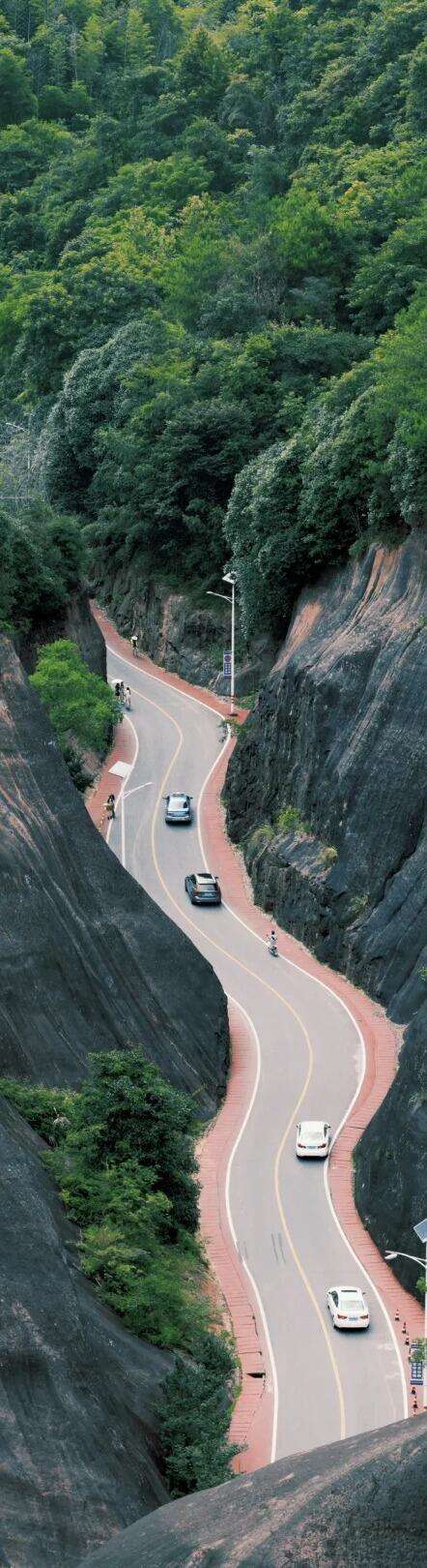 00000000CgWDECvmIAYkVhYp-1