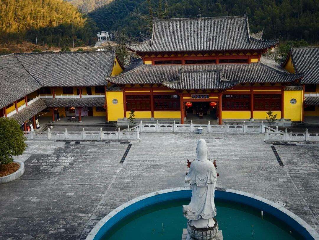 00000000GCbpQUdjyeWTdBCN